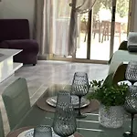Beautiful Apartment Near The Sea And A Large Private Garden