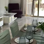 Beautiful Apartment Near The Sea And A Large Private Garden