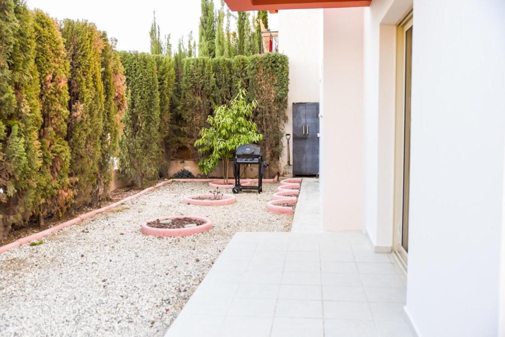 Beautiful Near The Sea And A Large Private Garden Apartament