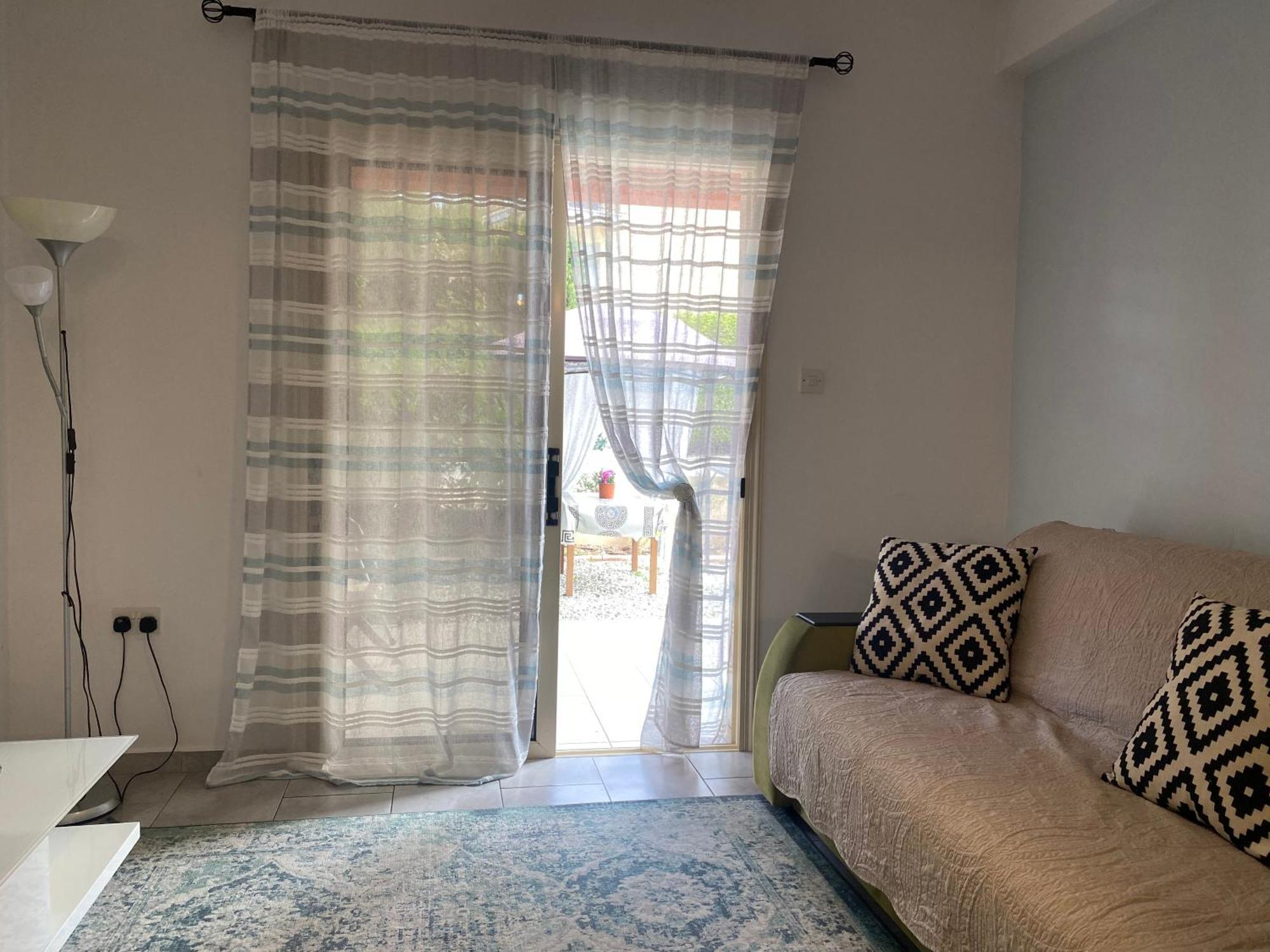 Beautiful Near The Sea And A Large Private Garden Apartament