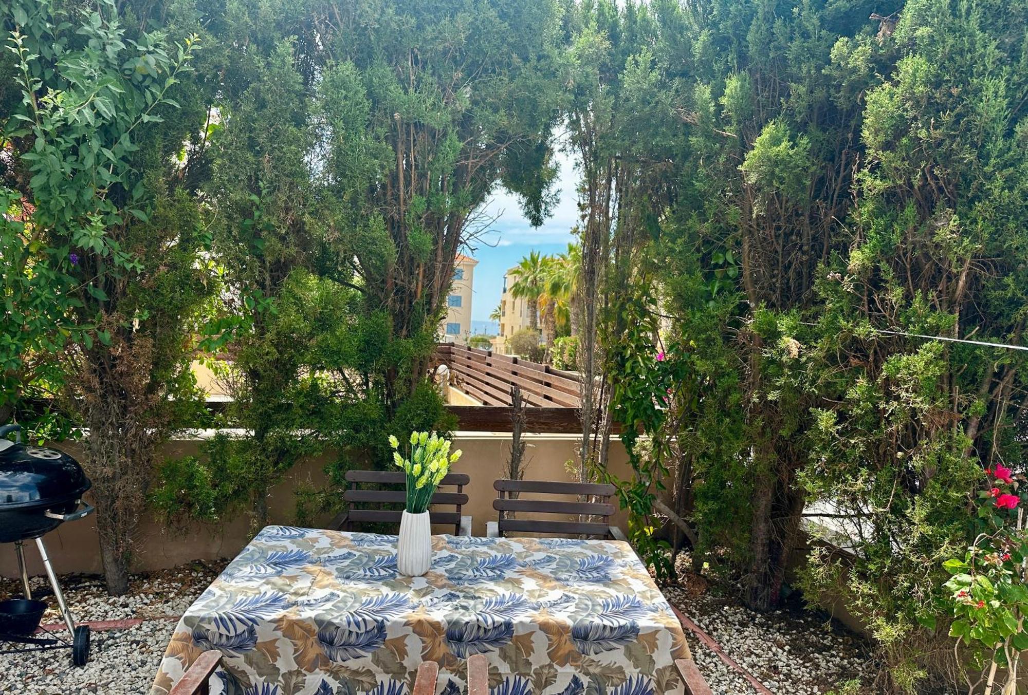 Beautiful Near The Sea And A Large Private Garden